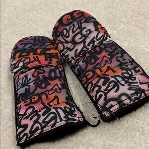 UGG Graffiti Mittens - Black and Pink